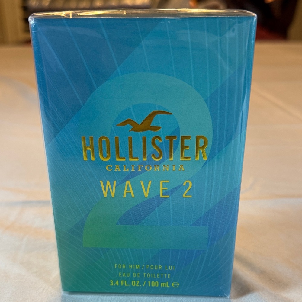 Hollister Wave 2 by Hollister california Eau de Toilette Spray 3.4 oz / 100 mL